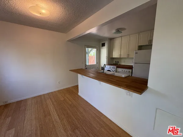 $3,750 | 748 East Kensington Road, Los Angeles, CA 90026