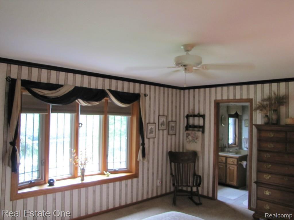 2440 Ford Road White Lake, MI 48383 - Photo 10 of 24 Master BR2.jpg