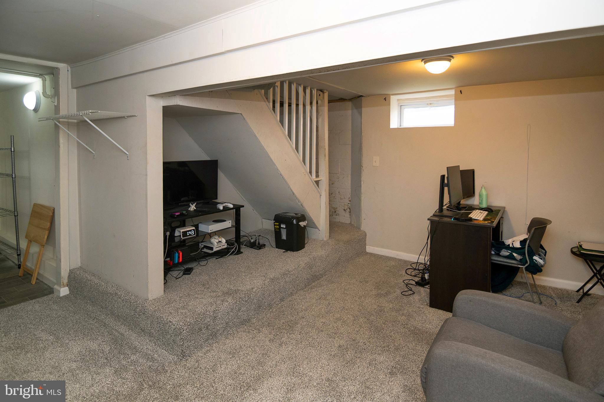 211 Chestnut Street Glendora, NJ 08029 - Photo 20 of 34 a view of a livingroom with furniture and windows