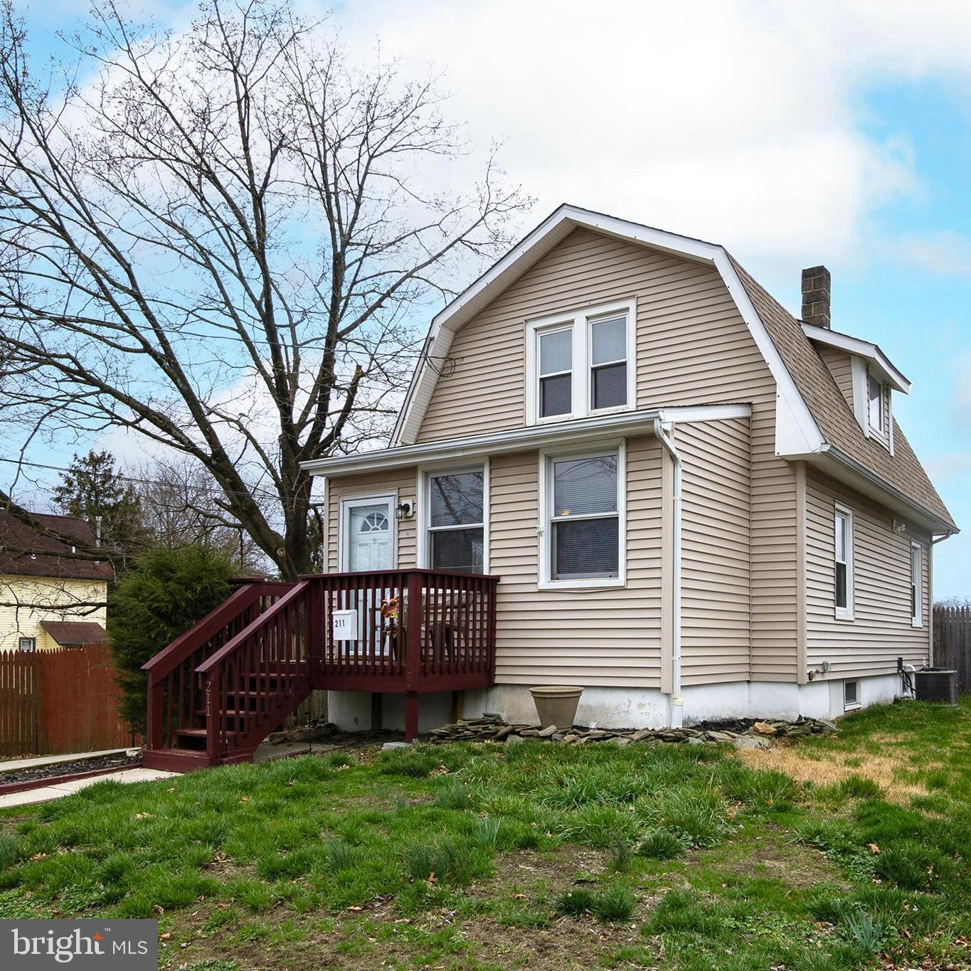 211 Chestnut Street Glendora, NJ 08029 - Photo 3 of 34 a view of a house with a yard