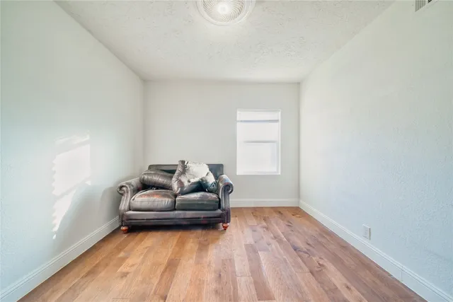 $353,000 | 4913 West 43rd Street, Houston, TX 77092