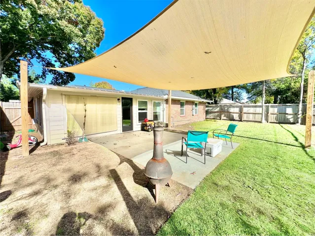 $353,000 | 4913 West 43rd Street, Houston, TX 77092