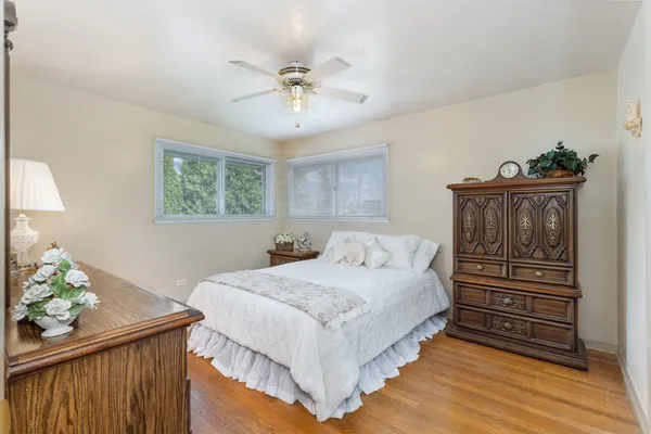 $525,000 | 515 North Walnut Street, Itasca, IL 60143
