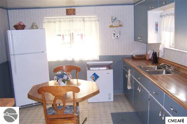 8985 North Chippewa Road Coleman, MI 48618 - Photo 3 of 4 1768325-2.JPG