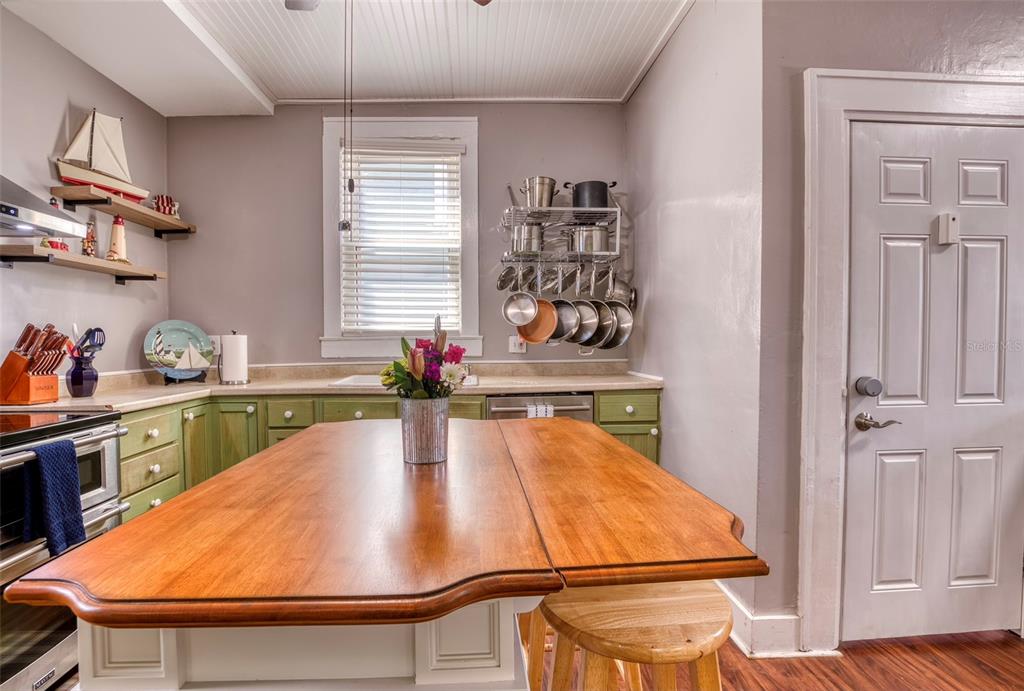 304 15th Street West Bradenton, FL 34205 - Photo 30 of 75