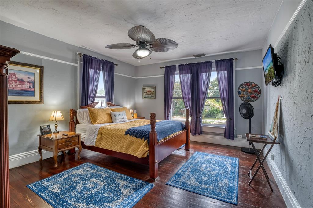 304 15th Street West Bradenton, FL 34205 - Photo 40 of 75