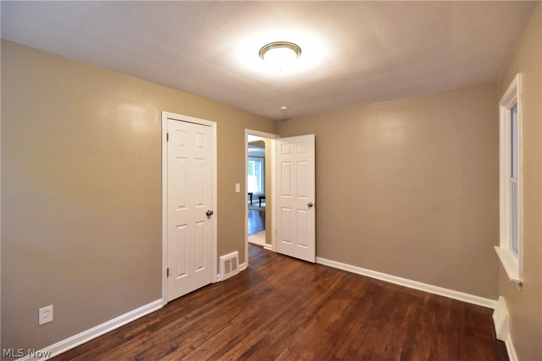 1720 South Green Road Cleveland, OH 44121 - Photo 19 of 27