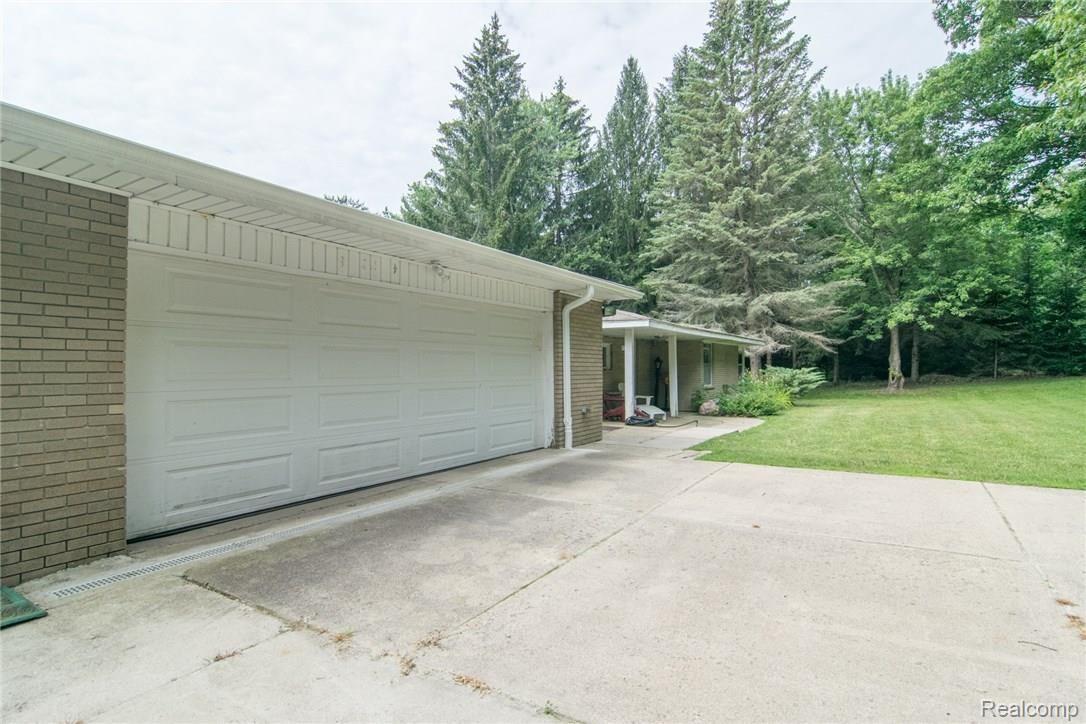 3124 West Rattalee Lake Road Holly, MI 48442 - Photo 35 of 36 DSC_0188.jpg