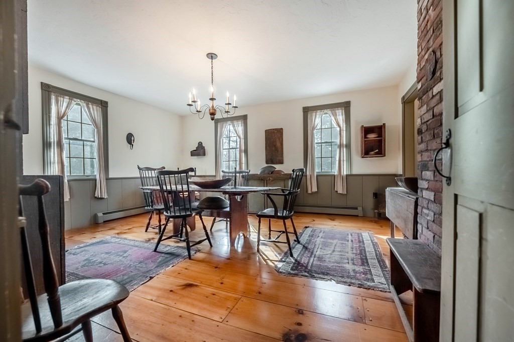 400 Main Street Boxford, MA 01921 - Photo 23 of 34 a view of a dining room with furniture