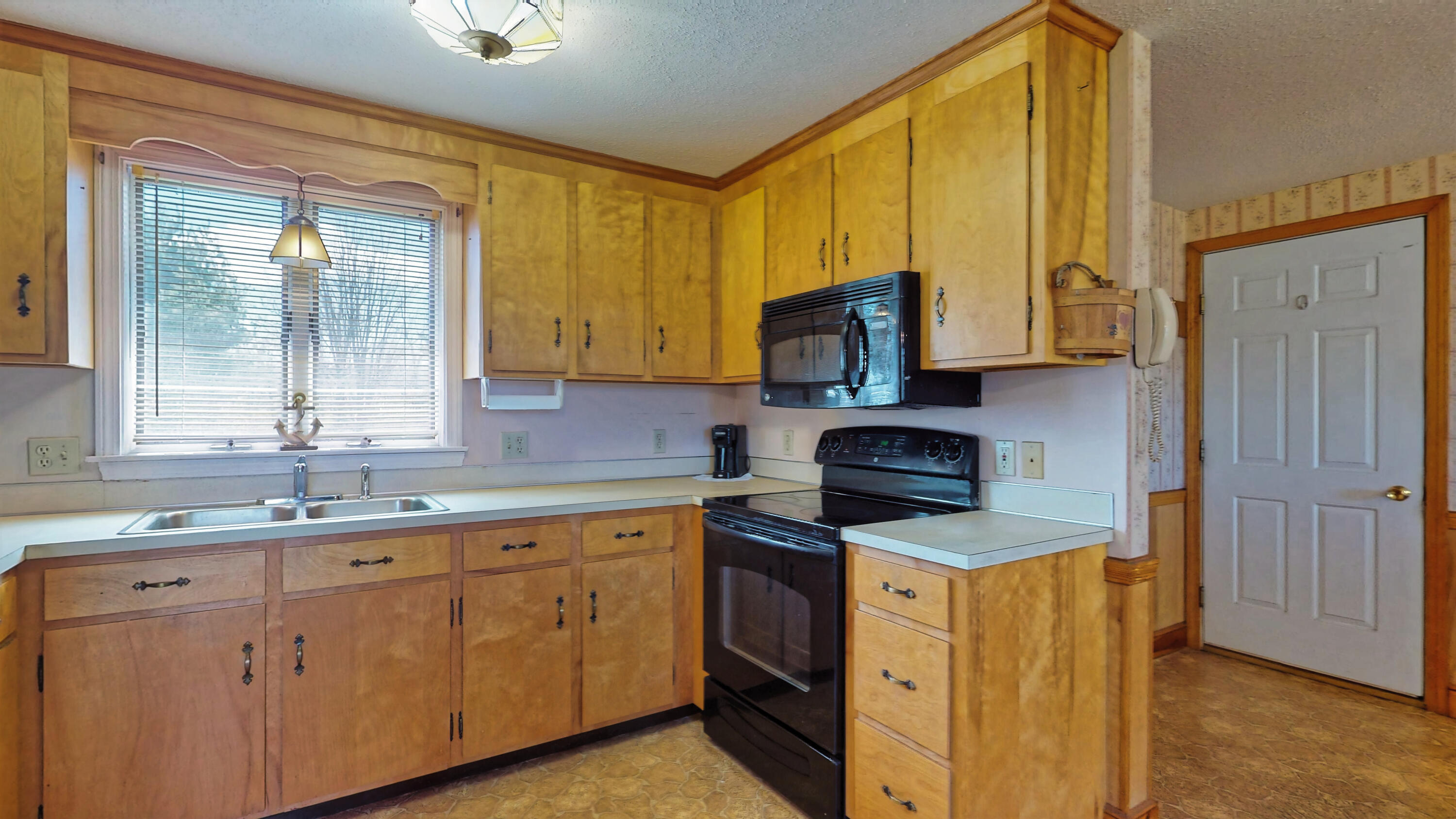 24 Milliken Road Scarborough, ME 04074 - Photo 14 of 38 Kitchen