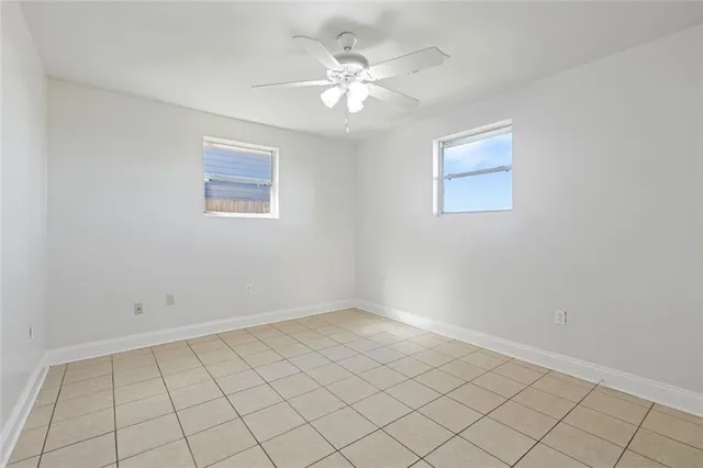 $229,900 | 3208-10 Pakenham Drive, Chalmette, LA 70043