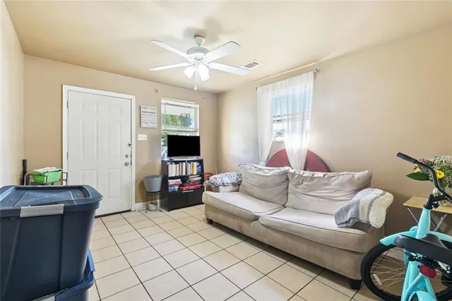 $229,900 | 3208-10 Pakenham Drive, Chalmette, LA 70043