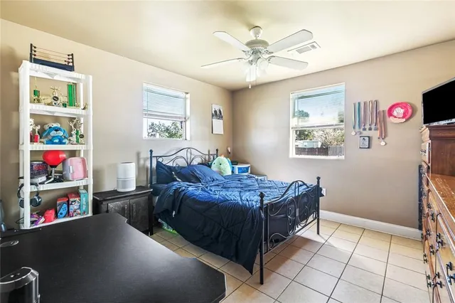 $229,900 | 3208-10 Pakenham Drive, Chalmette, LA 70043