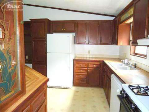 2833 South Elba Road Lapeer, MI 48446 - Photo 16 of 32 20375112-15.JPG
