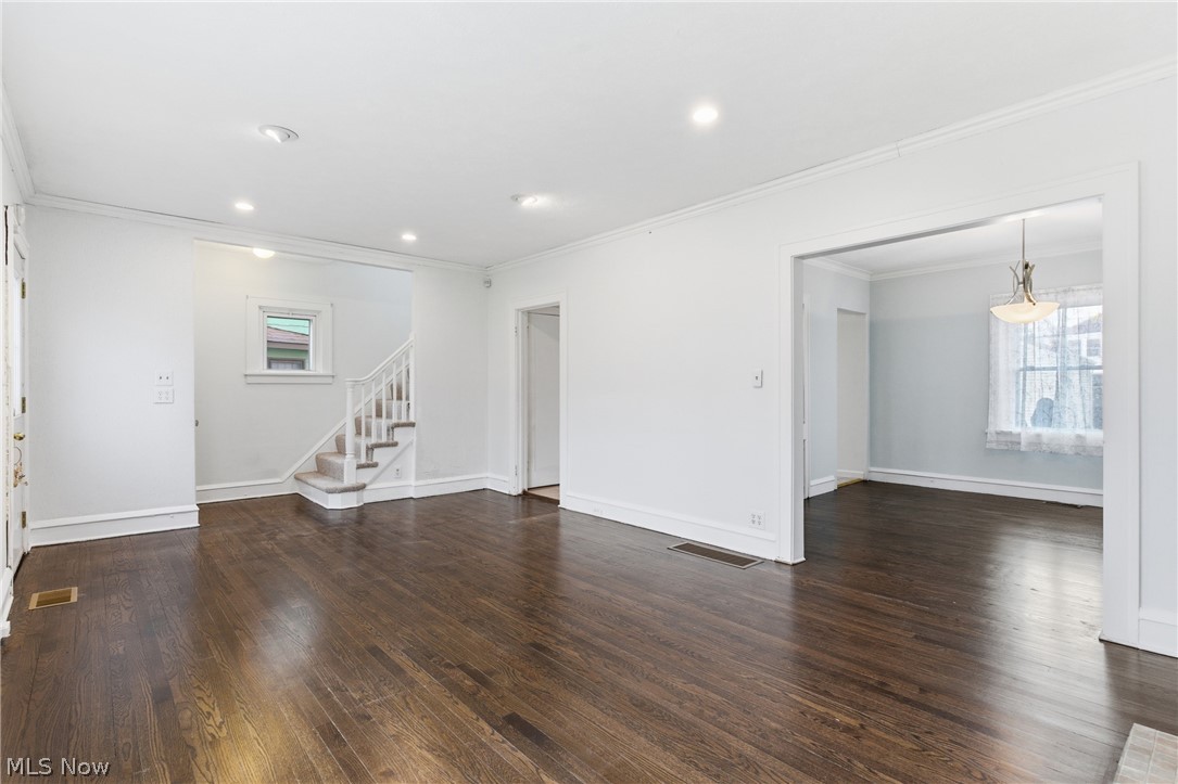 3577 Cedarbrook Road Cleveland, OH 44118 - Photo 6 of 50
