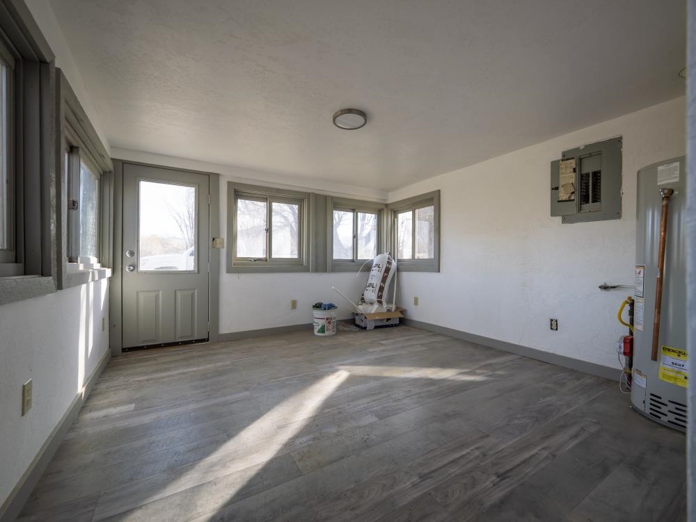 2082 45 1/2 Road De Beque, CO 81630 - Photo 4 of 40