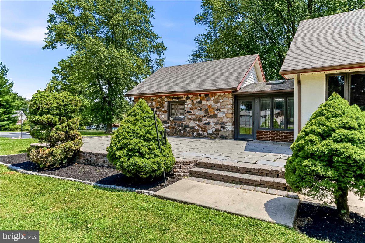 2732 Old Cedar Grove Road Broomall, PA 19008 - Photo 10 of 21