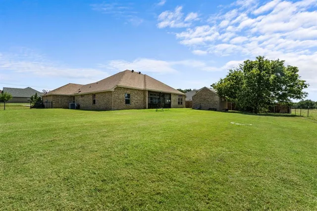 $524,975 | 160 Blue Ribbon Lane, Stephenville, TX 76401