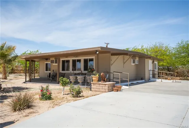 $450,000 | 66125 Brant Cross, Joshua Tree, CA 92252
