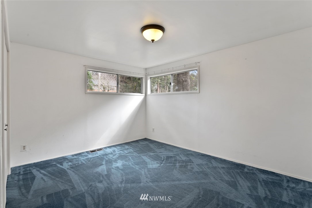 7407 Gatewood Road Southwest Seattle, WA 98136 - Photo 14 of 15 Gallery Image 14