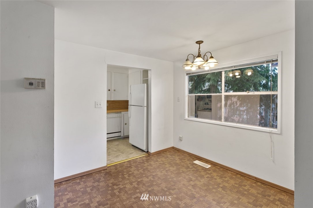 7407 Gatewood Road Southwest Seattle, WA 98136 - Photo 7 of 15 Gallery Image 7
