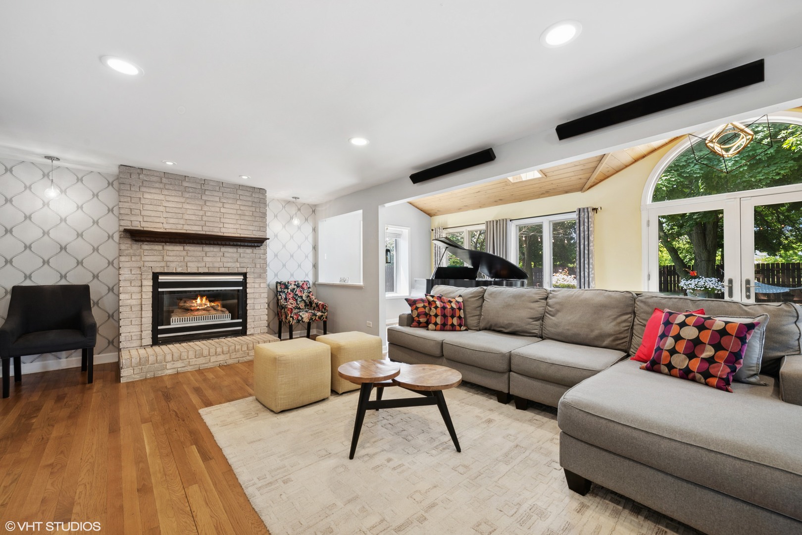 132 Farm Gate Lane Bolingbrook, IL 60440 - Photo 11 of 42 Gallery Image 11