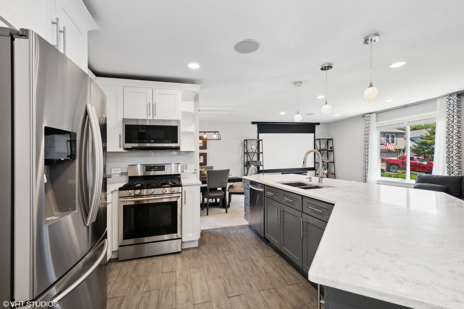 132 Farm Gate Lane Bolingbrook, IL 60440 - Photo 3 of 42 Gallery Image 3