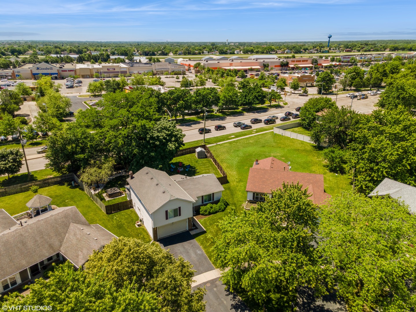 132 Farm Gate Lane Bolingbrook, IL 60440 - Photo 38 of 42 Gallery Image 38