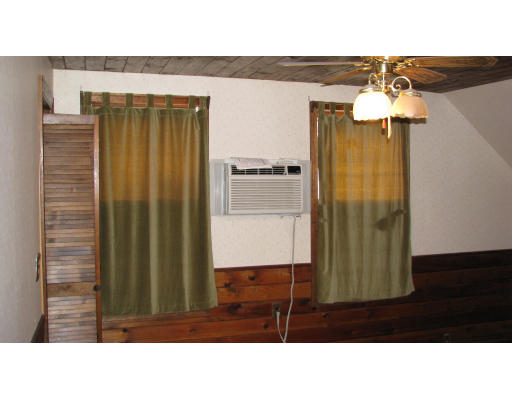 96 Mack Road Fitchburg, MA 01420 - Photo 14 of 23 Gallery Image 14