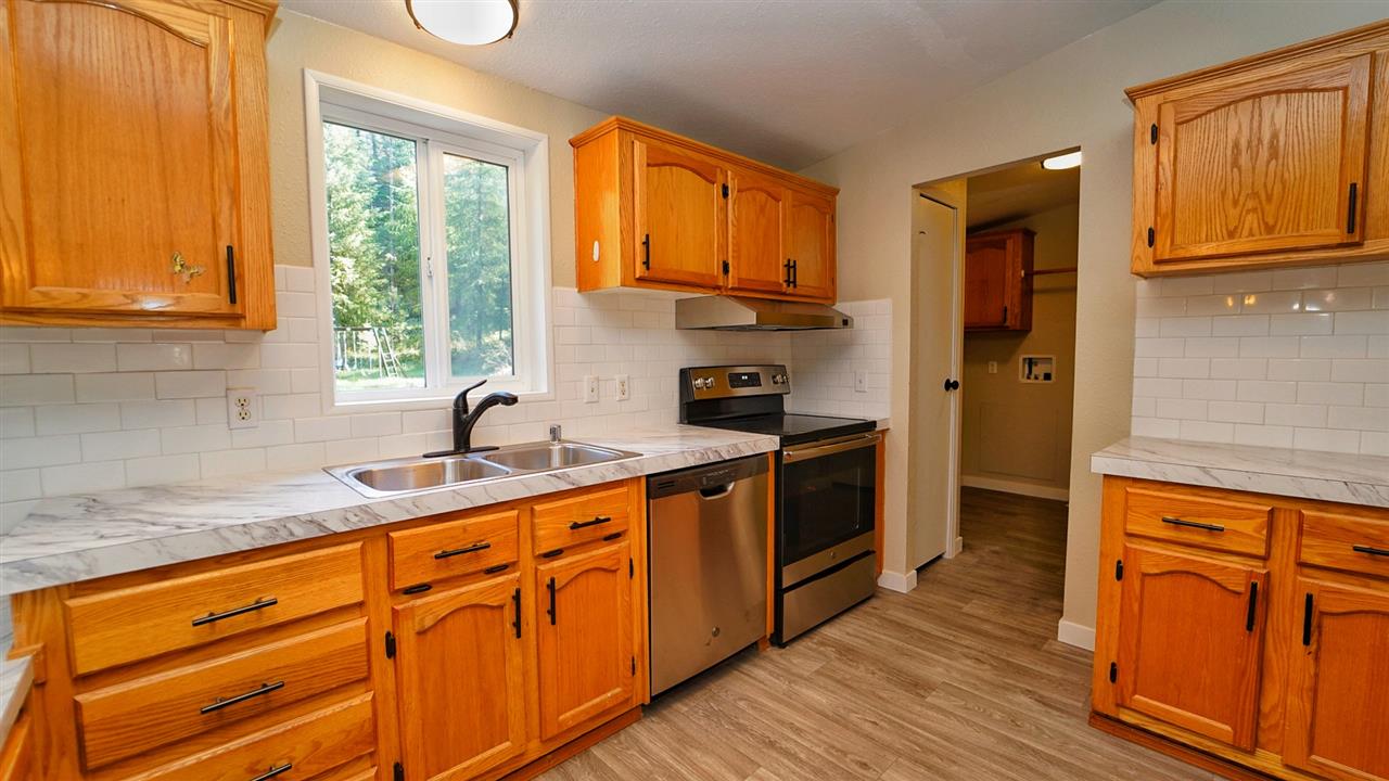 916 Lee Hedrick Road Colville, WA 99114 - Photo 5 of 20