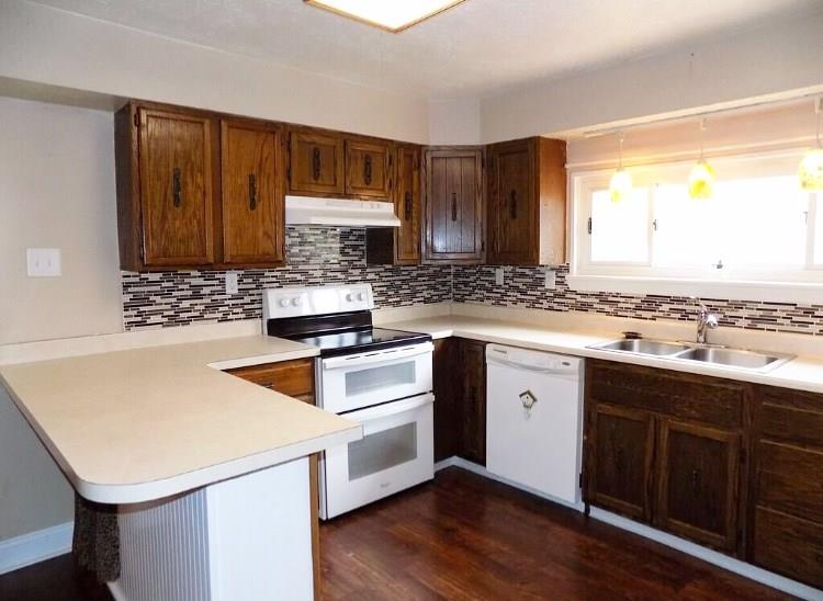179 Clearview Road Aliquippa, PA 15001 - Photo 3 of 16 Gallery Image 3