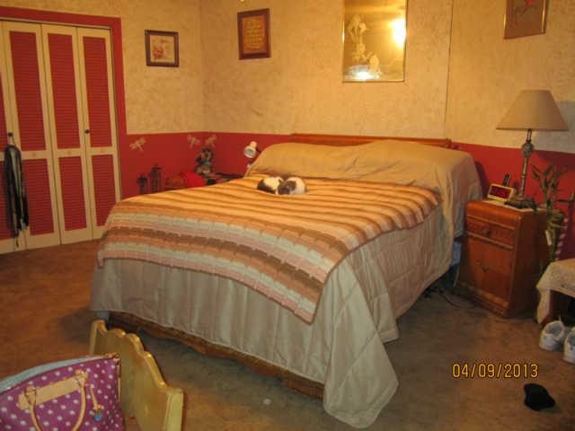 48 Old Murfreesboro Road Manchester, TN 37355 - Photo 11 of 14 Master bedroom has full bath