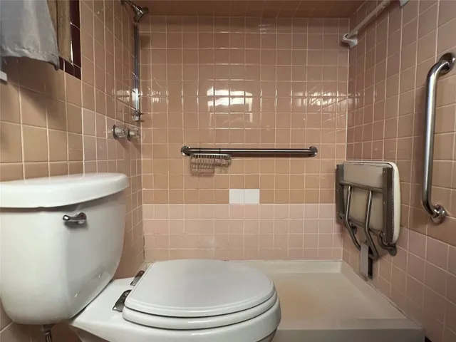 $260,000 | 6106 Felix Avenue, Austin, TX 78741