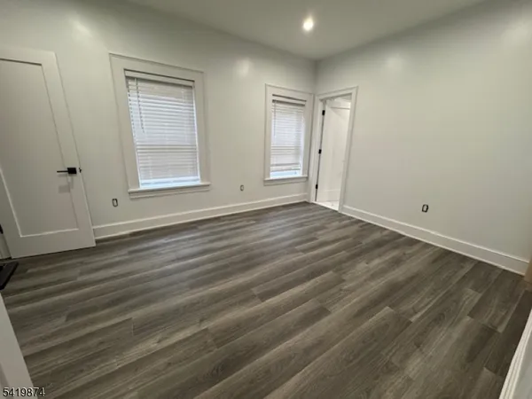 $2,500 | 16 North Avenue, Garwood, NJ 07027