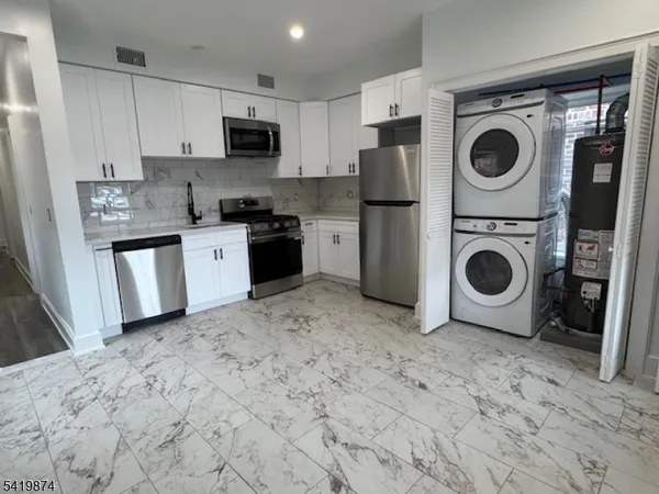 $2,500 | 16 North Avenue, Garwood, NJ 07027