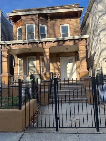 $2,300 | 83 Clerk Street, Jersey City, NJ 07305