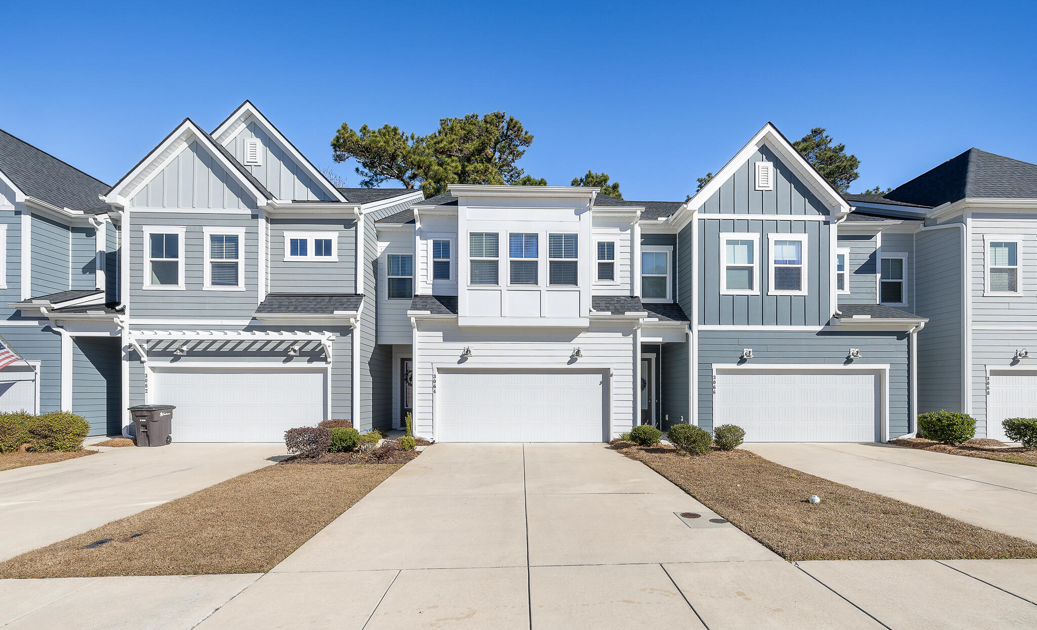 3064 Emma Lane Mount Pleasant, SC 29466 - Photo 2 of 20 327A3874