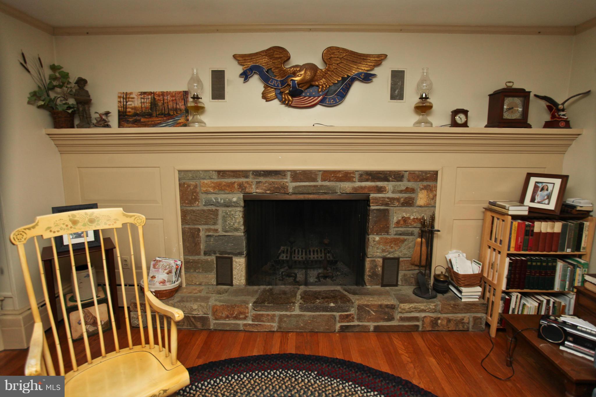 3009 Tucker Road Fort Washington, MD 20744 - Photo 10 of 30 Living Room