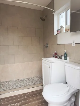 $1,500 | 3229 Locust Avenue, Unit 1/2, Long Beach, CA 90807