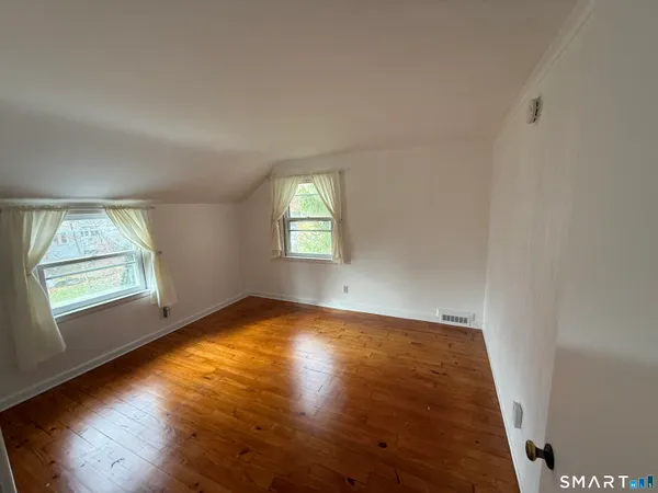 $7,000 | 5 Little Brook Road, Norwalk, CT 06853