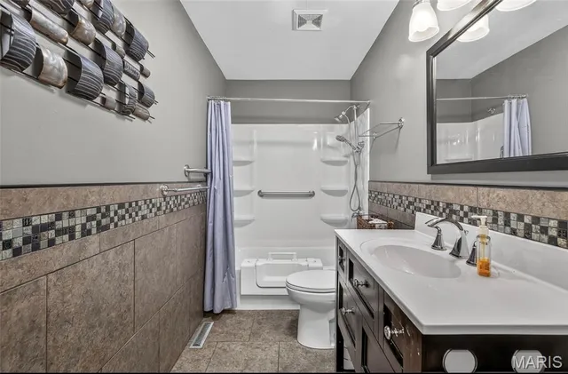 $230,000 | 610 Edgewood Lane, Festus, MO 63028