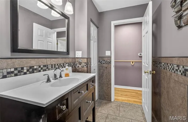 $230,000 | 610 Edgewood Lane, Festus, MO 63028