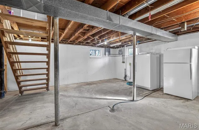 $230,000 | 610 Edgewood Lane, Festus, MO 63028