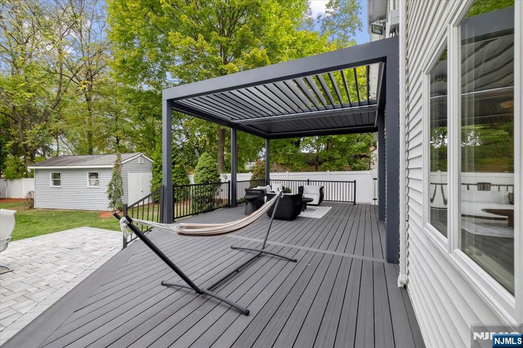 827 Alden Road Paramus, NJ 07652 - Photo 11 of 35 Gallery Image 11