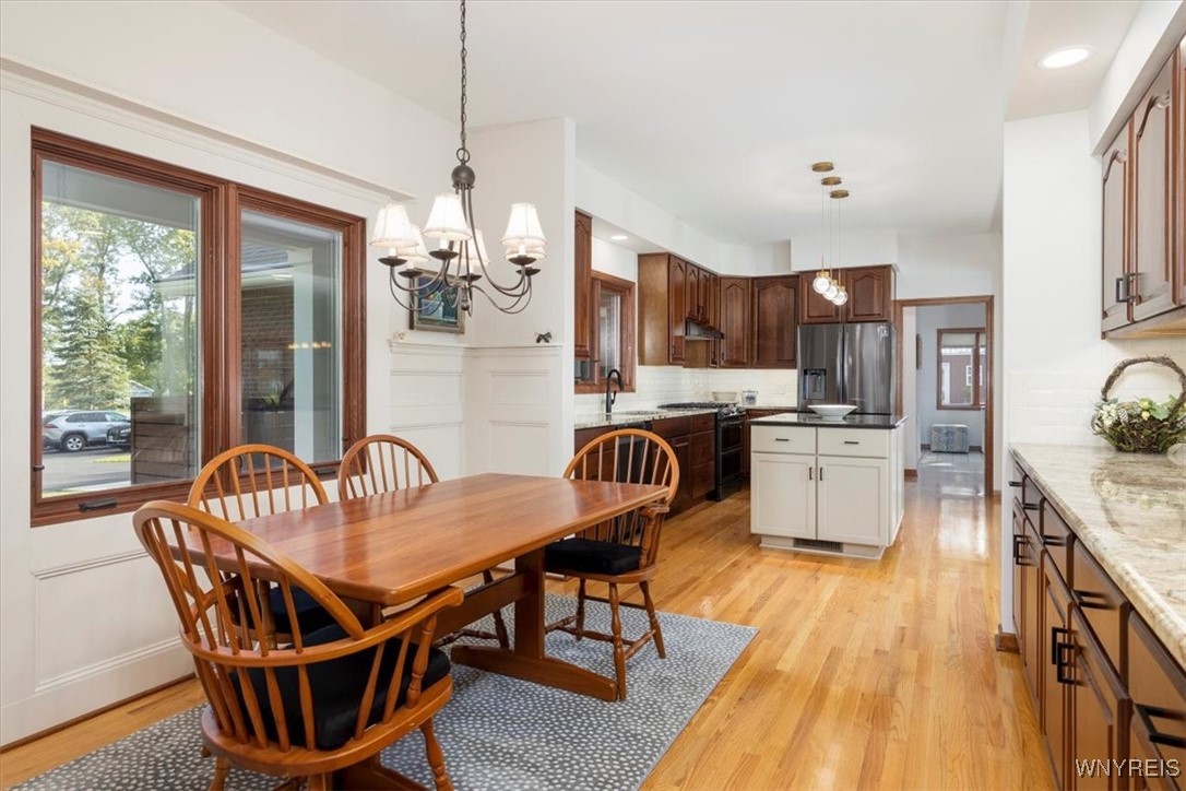 7555 Ellicott Road Orchard Park, NY 14170 - Photo 14 of 45 KITCHEN EATING AREA