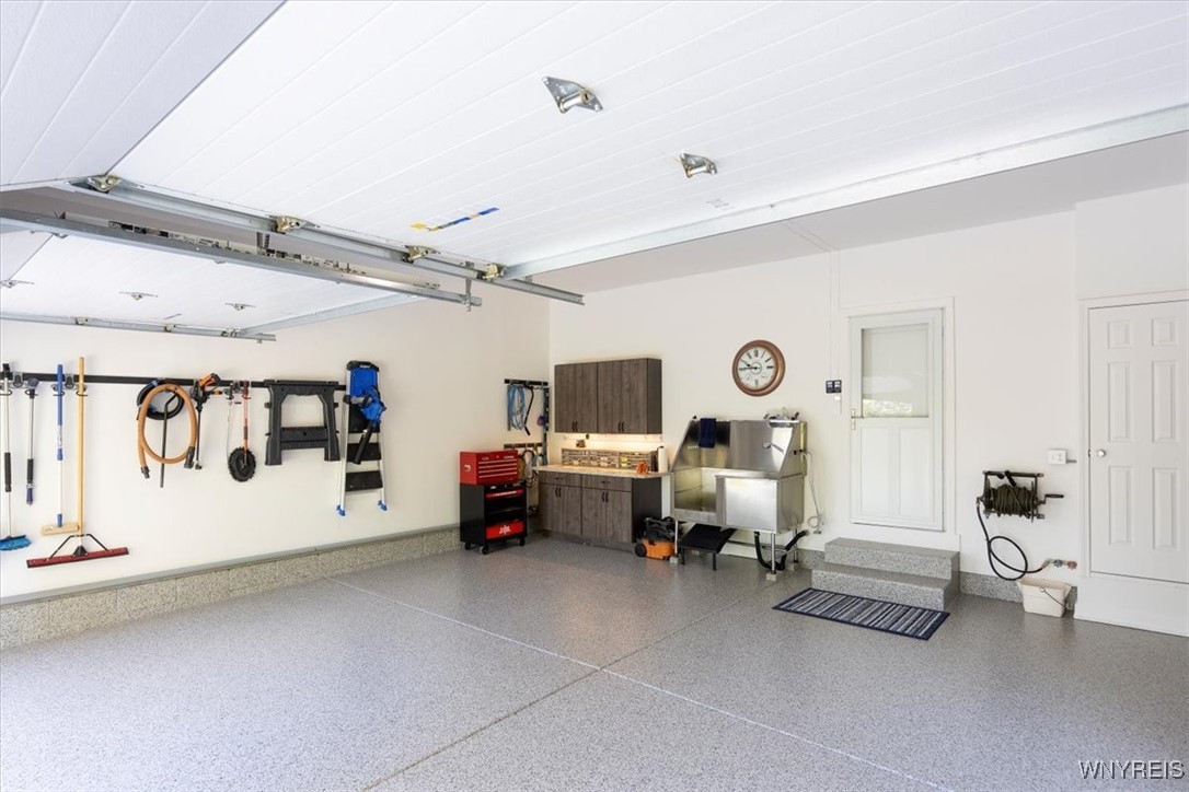 7555 Ellicott Road Orchard Park, NY 14170 - Photo 34 of 45 IMMACULATE GARAGE