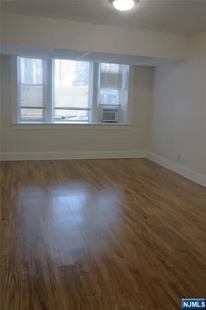 $2,500 | 218 Broad Avenue, Unit BB, Leonia, NJ 07605