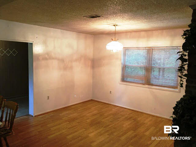 23220 McPhillips Road Loxley, AL 36551 - Photo 10 of 29 Dining