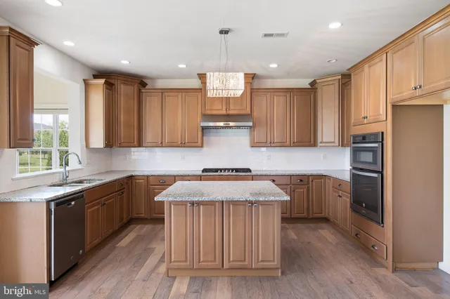 $730,000 | 1119 Casey Drive, New Castle, DE 19720