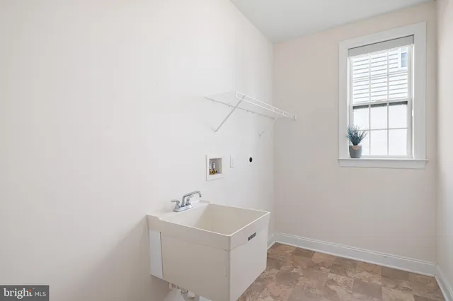 $730,000 | 1119 Casey Drive, New Castle, DE 19720